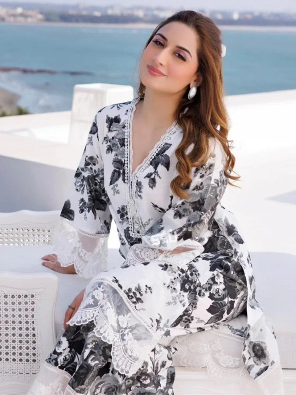 Chrizma D-880 Lawn Printed 3pc