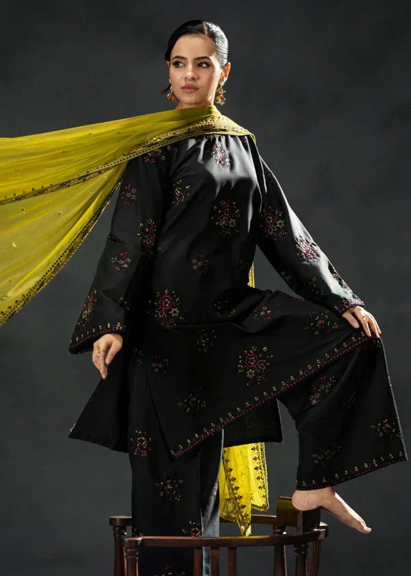 Laam Embroidered lawn Three Piece LM-045