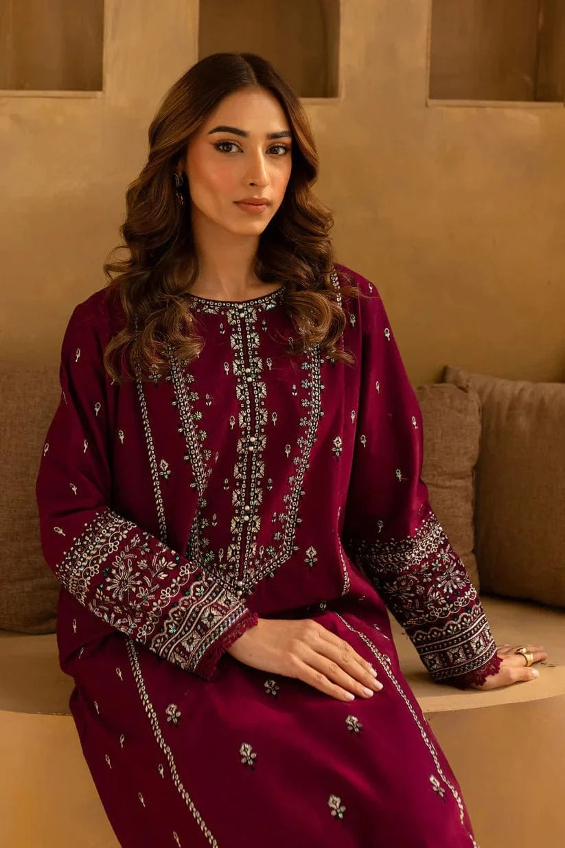 Sapphire D-92 Embroidered lawn 2pc