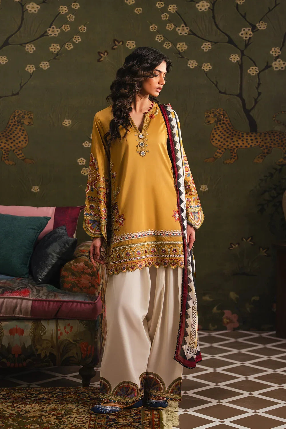 Ethnic Embroidered Dhanak Three Piece ET-415
