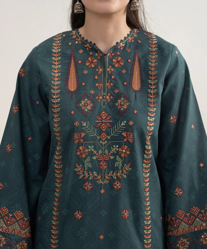 Sapphire Embroidered Dhanak Three Piece SP-403